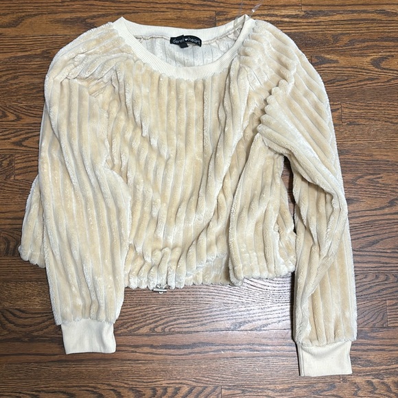 Cream Crew Neck - Picture 1 of 4